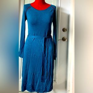 BCBG MaxAzria knit dress Size L